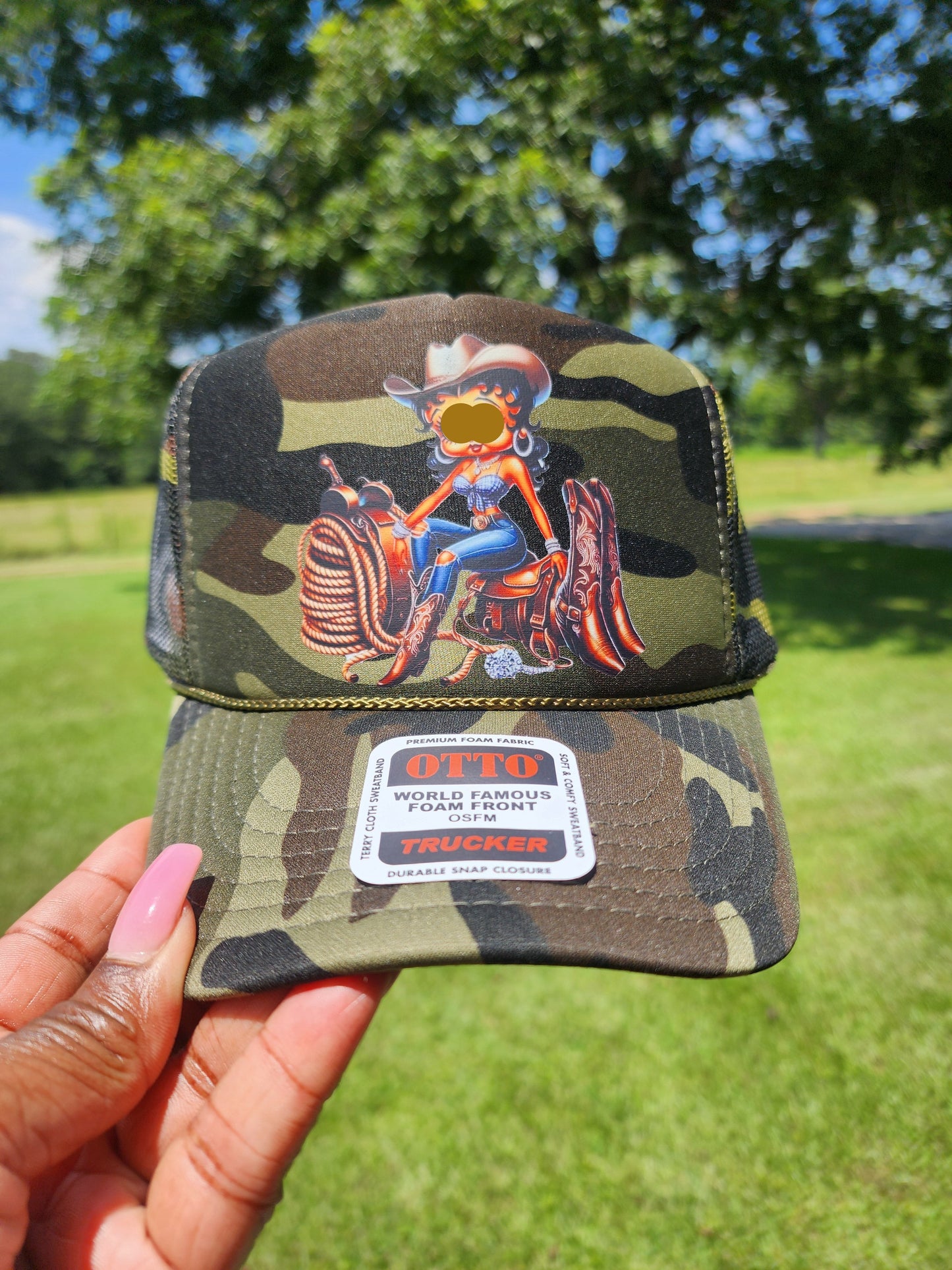 Camo Betty
